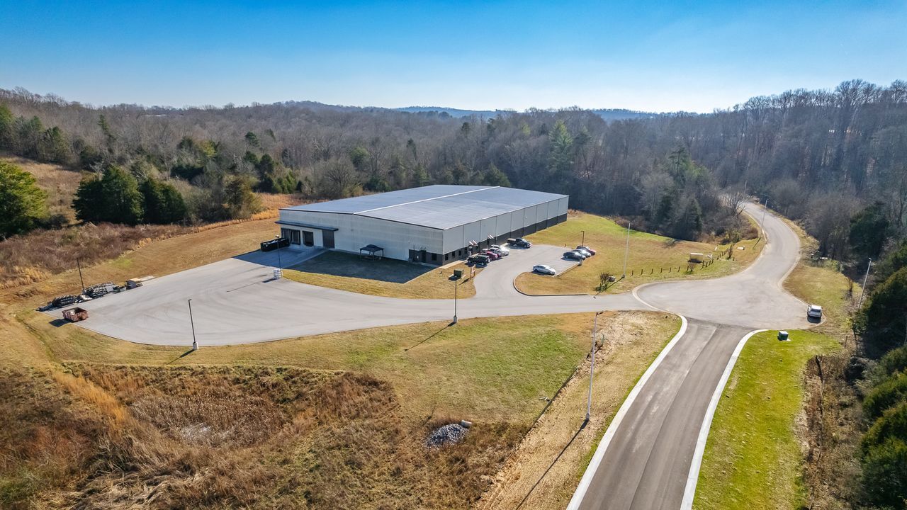 490 Sam Rayburn Pky, Lenoir City, TN à louer Photo principale- Image 1 de 18