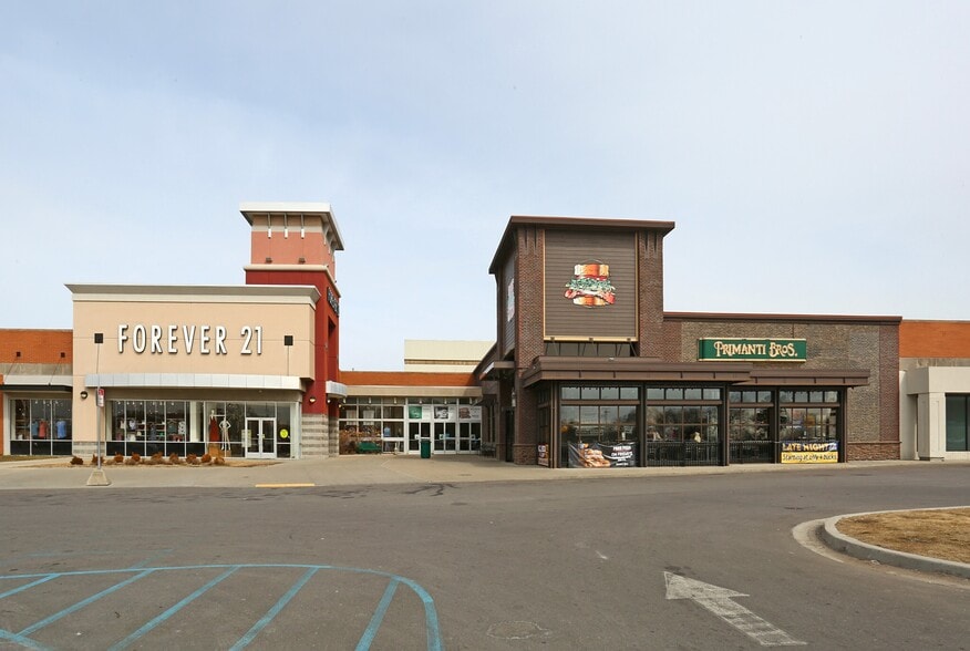 23000-23002 Eureka Rd, Taylor, MI à louer - Photo du bâtiment - Image 2 de 6