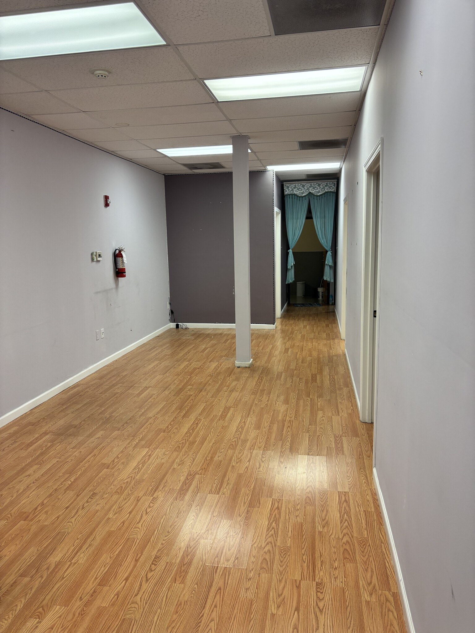 877-967 NE Hogan Rd, Gresham, OR for lease Primary Photo- Image 1 of 9