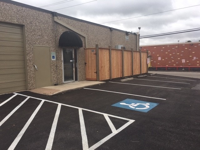 6230 Evergreen St, Houston, TX for lease Building Photo- Image 1 of 6