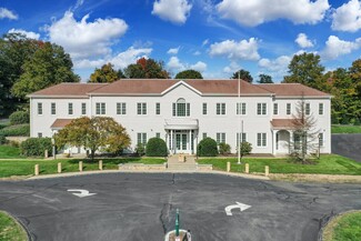 Plus de détails pour 11 Mile Hill Rd, Newtown, CT - Bureau à vendre