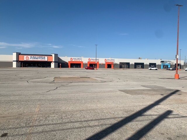 Plus de détails pour 2300 E Kenosha St, Broken Arrow, OK - Commerce de détail à vendre