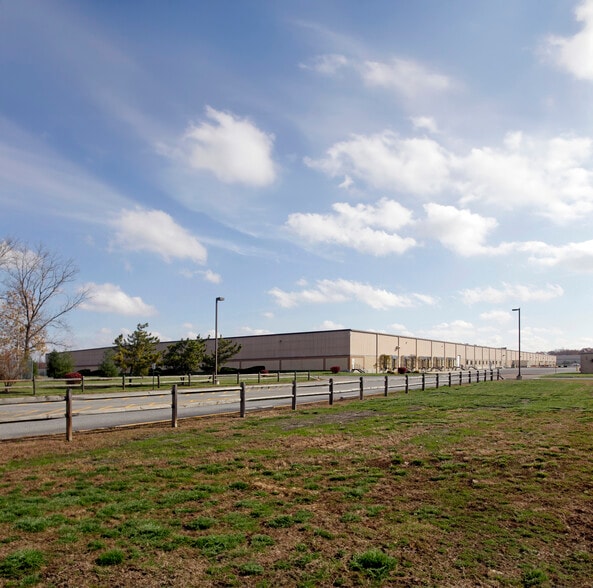 200 Birch Creek Rd, Swedesboro, NJ for lease - Building Photo - Image 1 of 8