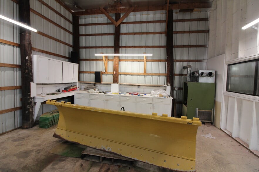 1116B NJ-12 St, Frenchtown, NJ for lease - Building Photo - Image 3 of 7