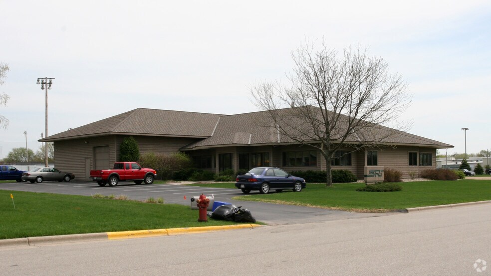3207 Laura Ln, Middleton, WI à louer - Photo du bâtiment - Image 1 de 12