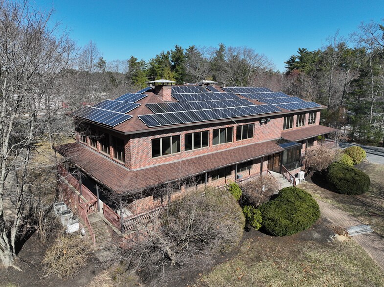 135 Folly Mill Rd, Seabrook, NH à vendre - Communauté Matterport - Image 3 de 23