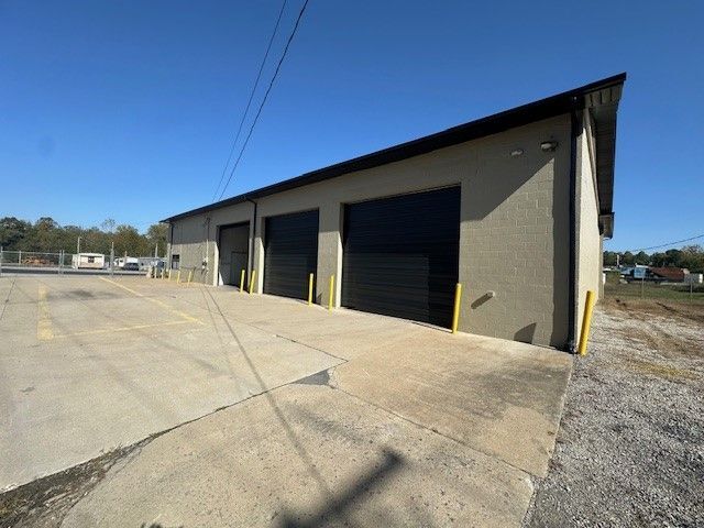 238 Globe St, Radcliff, KY for lease - Building Photo - Image 2 of 15