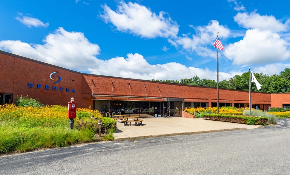 10 Trotter Dr, Medway, MA for lease - Primary Photo - Image 2 of 12
