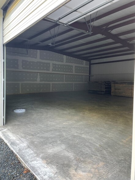 111 Wallace Rd, Wadesboro, NC for lease - Interior Photo - Image 3 of 3