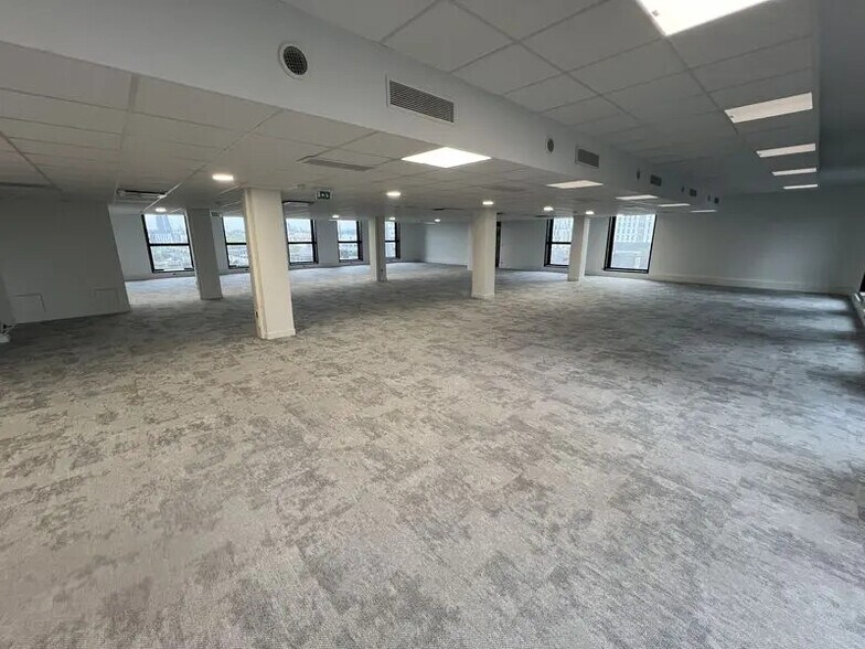 Bureau dans Nantes à louer - Photo du bâtiment - Image 2 de 12