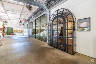 3011 Gulden Ln, Dallas, TX for lease Building Photo- Image 2 of 10