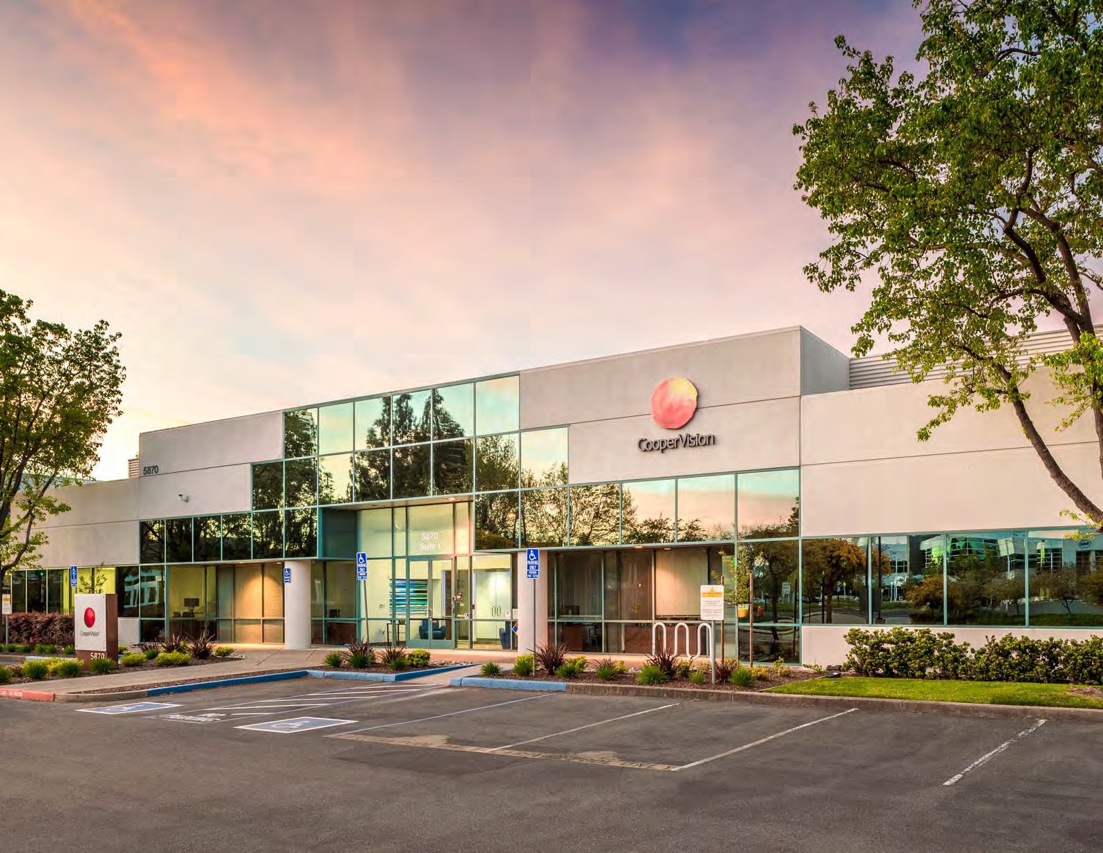 5870 Stoneridge Dr, Pleasanton, CA for lease Building Photo- Image 1 of 8