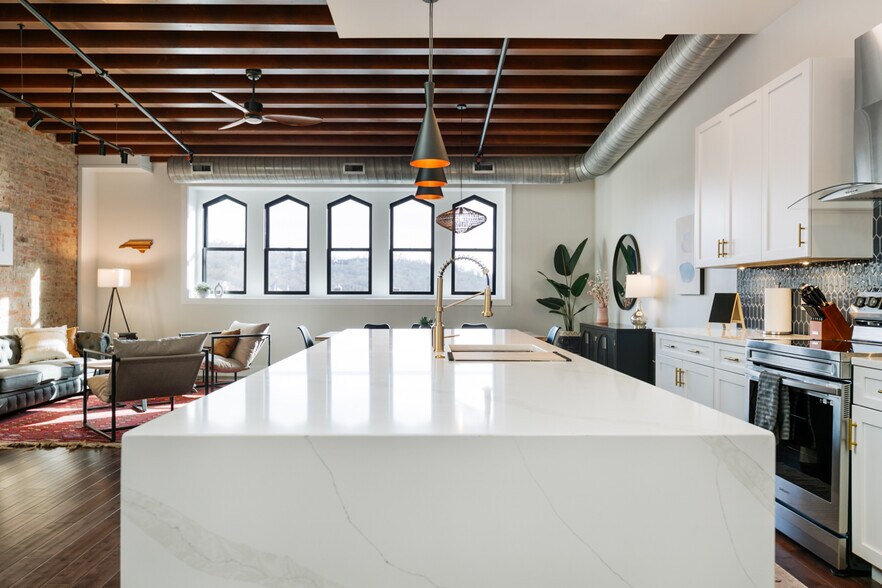 122 College St, Asheville, NC à vendre - Photo intérieure - Image 3 de 62