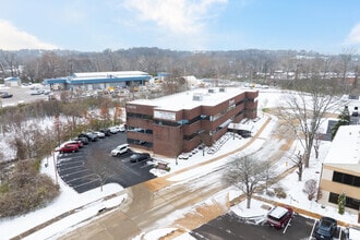 13610 Barrett Office Dr, Ballwin, MO - AERIAL  map view