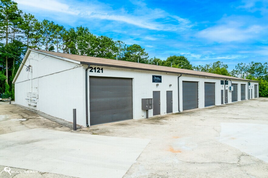 2121 Hewatt Rd, Snellville, GA à louer - Photo du bâtiment - Image 2 de 7