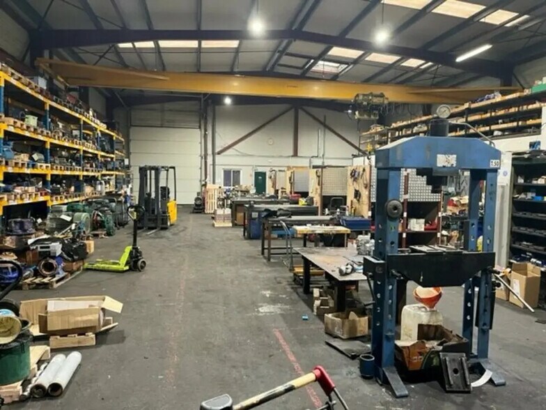 Flex in Bordeaux for lease - Building Photo - Image 2 of 7