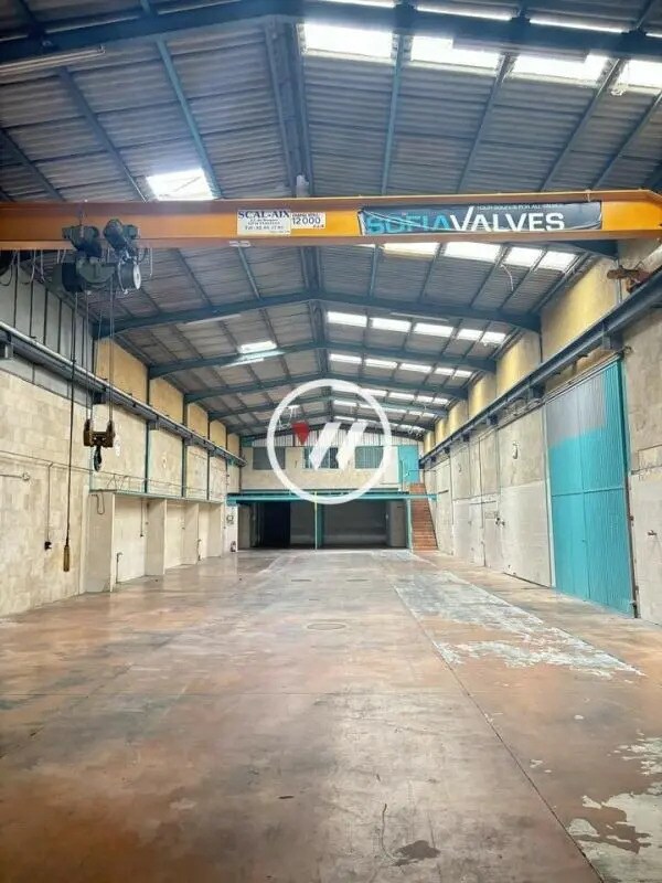 Flex in Vitrolles for lease Interior Photo- Image 1 of 6