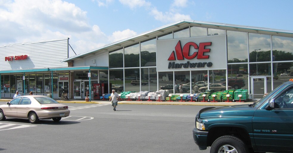 385 Highway 512, Bangor, PA for lease - Building Photo - Image 2 of 5