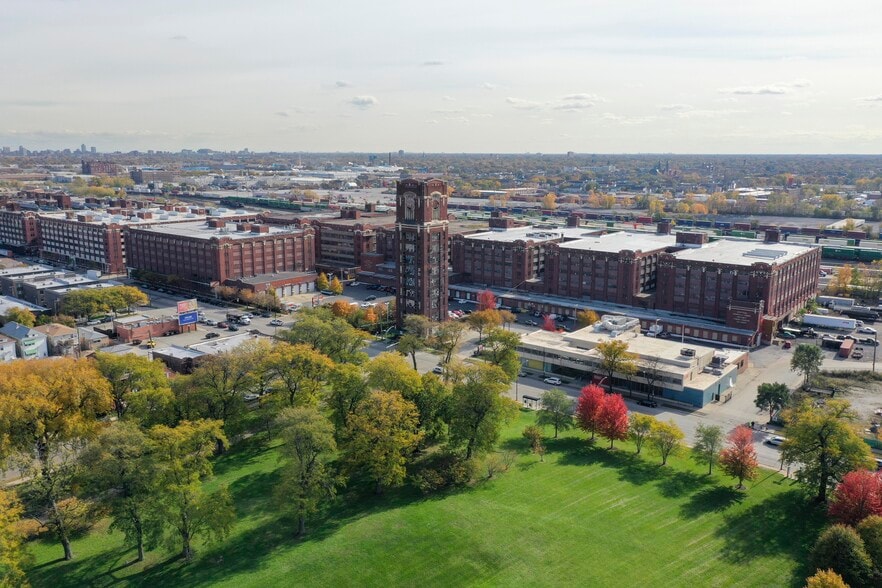 Pershing Industrial portfolio of 6 properties for sale on LoopNet.ca - Building Photo - Image 2 of 5