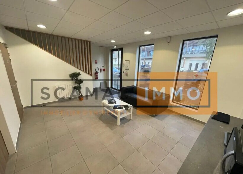 Flex dans Collégien à louer - Photo du bâtiment - Image 2 de 10