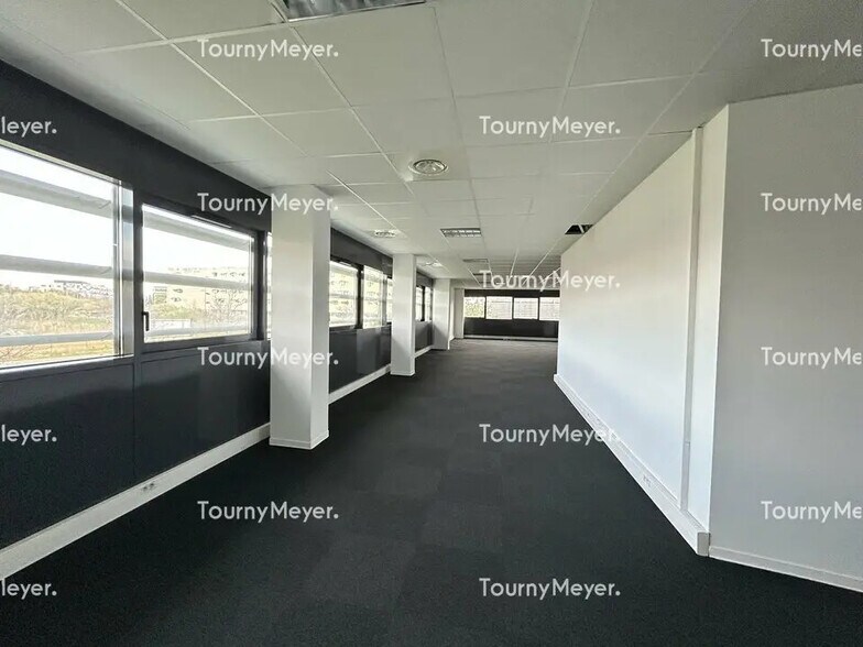 Office in Montpellier for lease - Interior Photo - Image 2 of 5