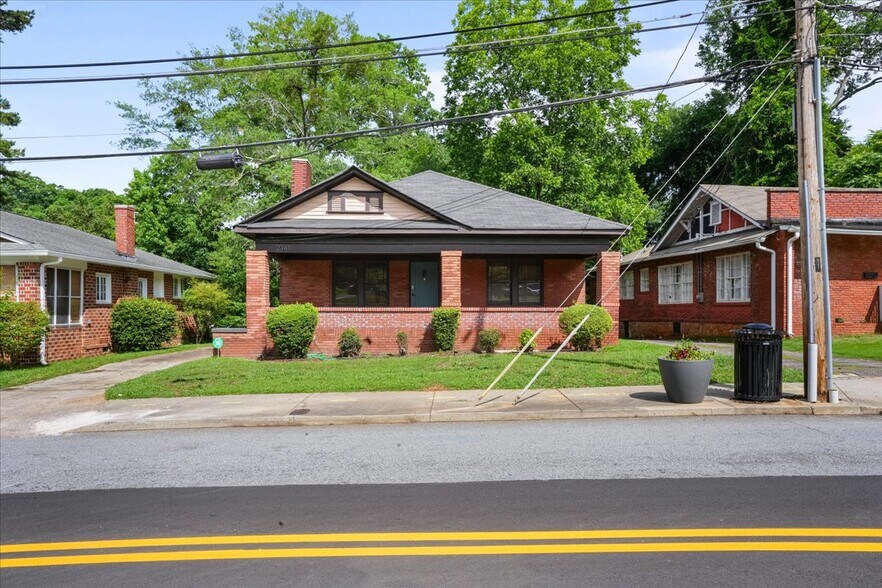 2741 Church St, Atlanta, GA à vendre - Photo du bâtiment - Image 1 de 26