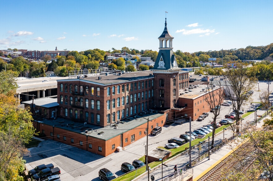 3600 Clipper Mill Rd, Baltimore, MD à louer - Photo du bâtiment - Image 3 de 18