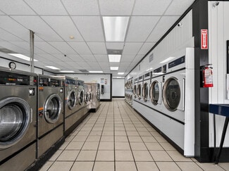 Plus de détails pour 217 State St, Ashley, IN - Commerce de détail à vendre