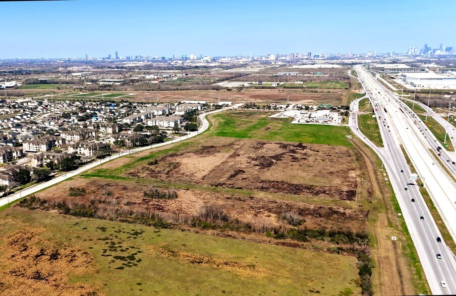 West Orem Drive, Houston, TX à vendre - Aérien - Image 3 de 6