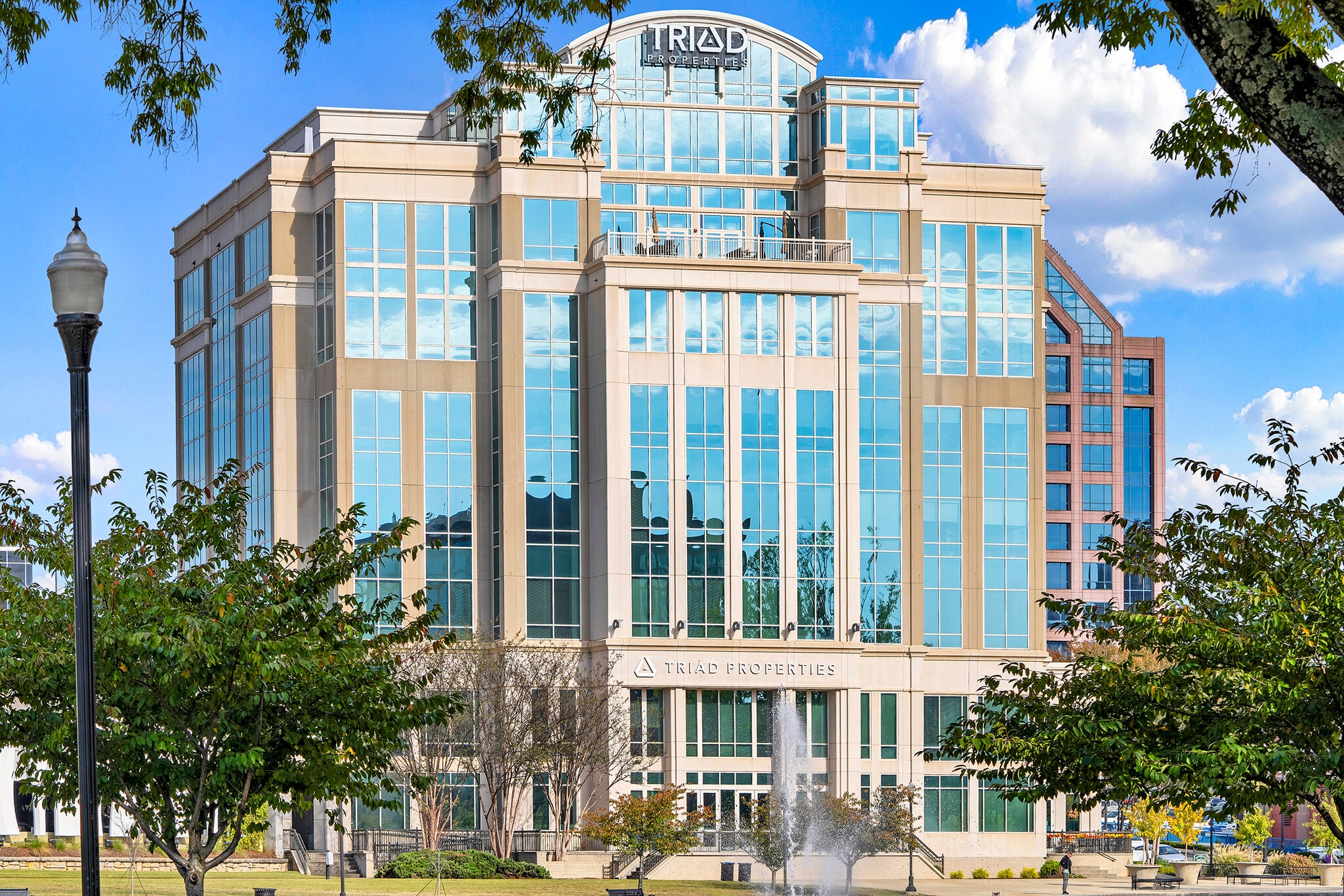 100 Church St SW, Huntsville, AL à louer Photo du bâtiment- Image 1 de 25