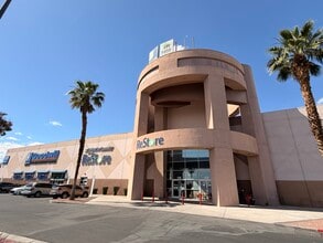 4580 W Sahara Ave, Las Vegas, NV for lease Interior Photo- Image 1 of 11