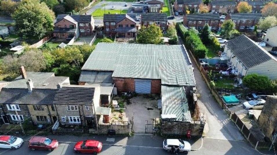 190 Healey Ln, Batley à vendre Photo du bâtiment- Image 1 de 1