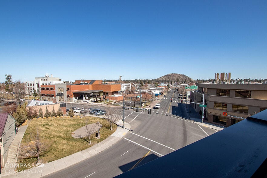 1051 NW Bond St, Bend, OR for lease - Building Photo - Image 2 of 4