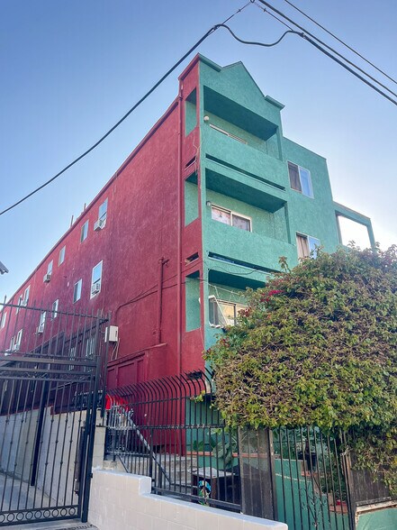 1811 W 5th St, Los Angeles, CA à vendre - Photo du bâtiment - Image 3 de 14