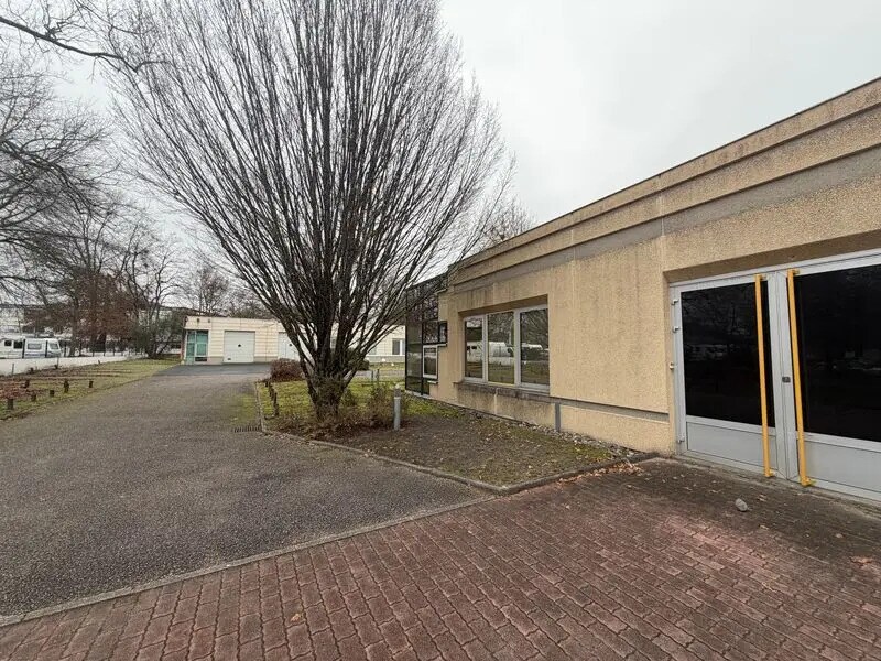 Office in Pessac for lease Building Photo- Image 1 of 7