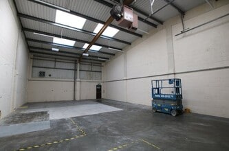 541 Blandford Rd, Poole for lease Interior Photo- Image 2 of 2