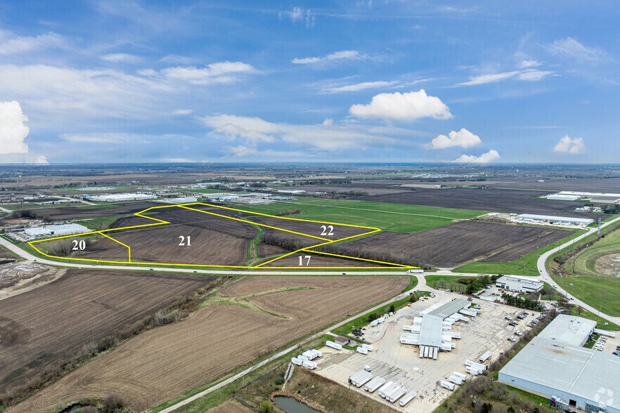 1021 Wylie Dr, Bloomington, IL à vendre - Aérien - Image 2 de 20