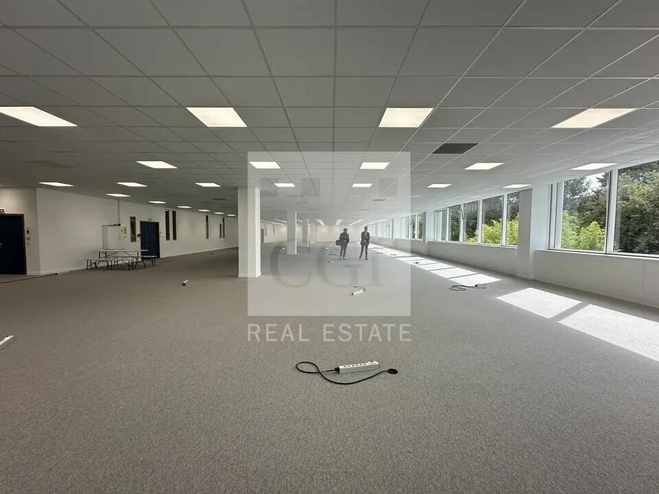 Office in Eybens for lease Building Photo- Image 1 of 9