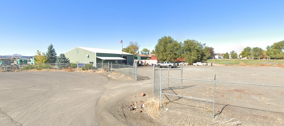 2261 NW Industrial Park Rd, Prineville, OR à vendre - Photo du bâtiment - Image 1 de 2