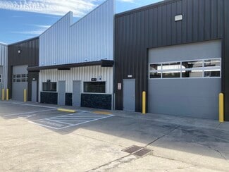 More details for 2744 SE Long St, Portland, OR - Industrial for Lease