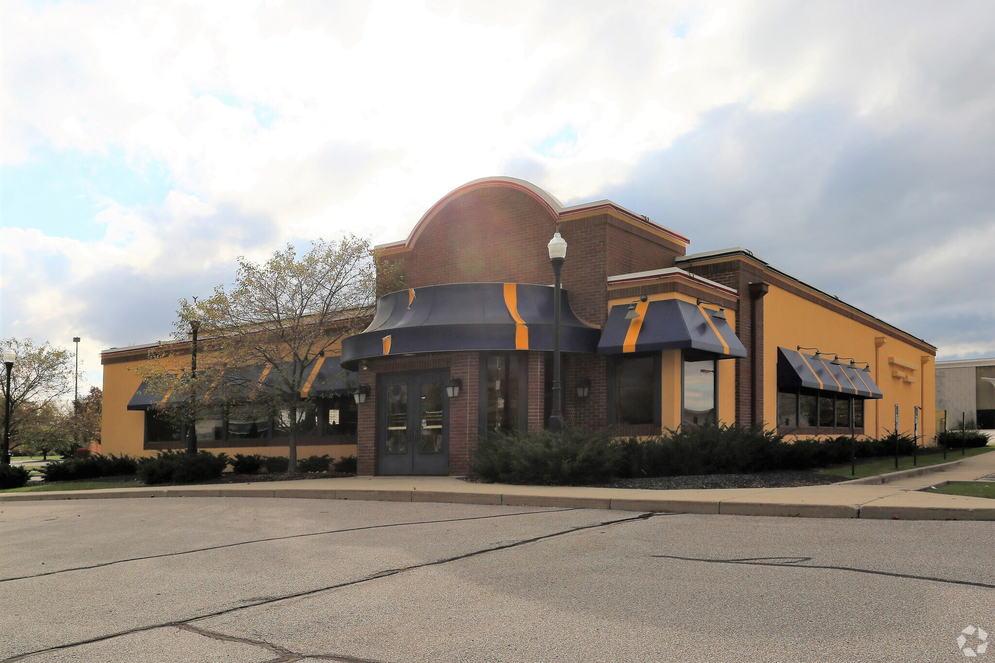 1550 W River Rd, Elyria, OH for lease Primary Photo- Image 1 of 20