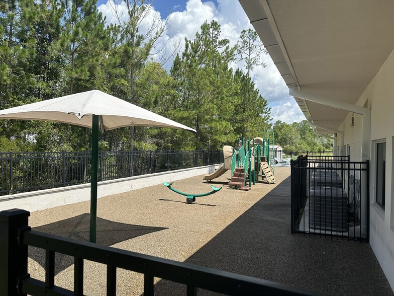 2468 County Road 210 W, Saint Johns, FL à vendre - Photo du bâtiment - Image 2 de 6