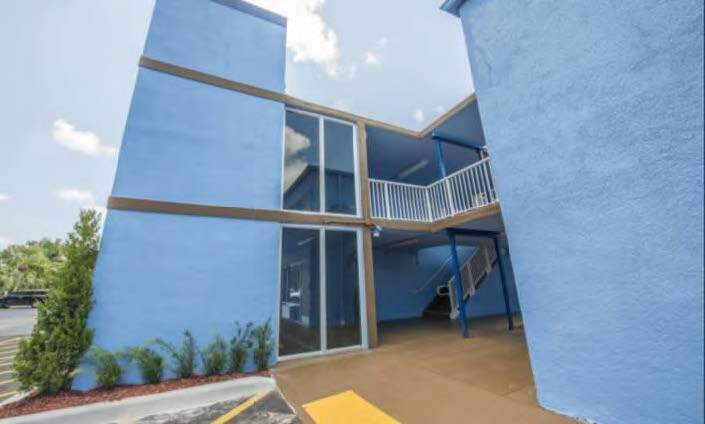 2440 W State Road 84, Fort Lauderdale, FL à vendre - Photo du bâtiment - Image 2 de 17