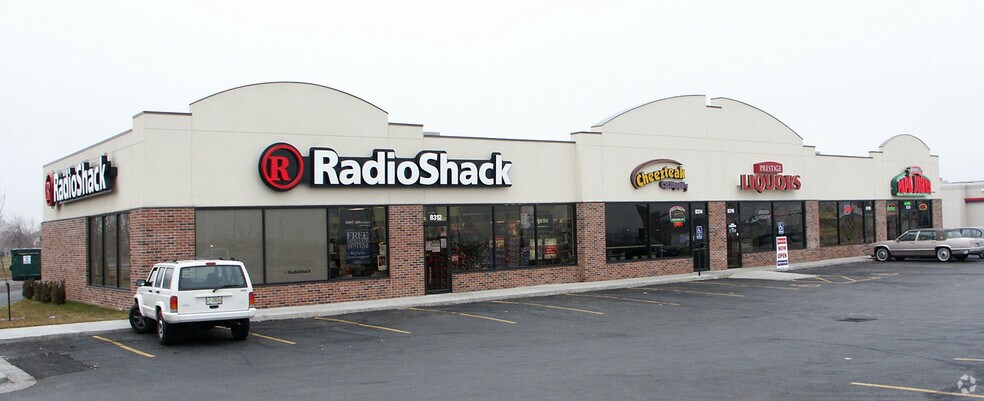 8312-8320 E 171st St, Belton, MO à vendre - Photo du bâtiment - Image 3 de 9