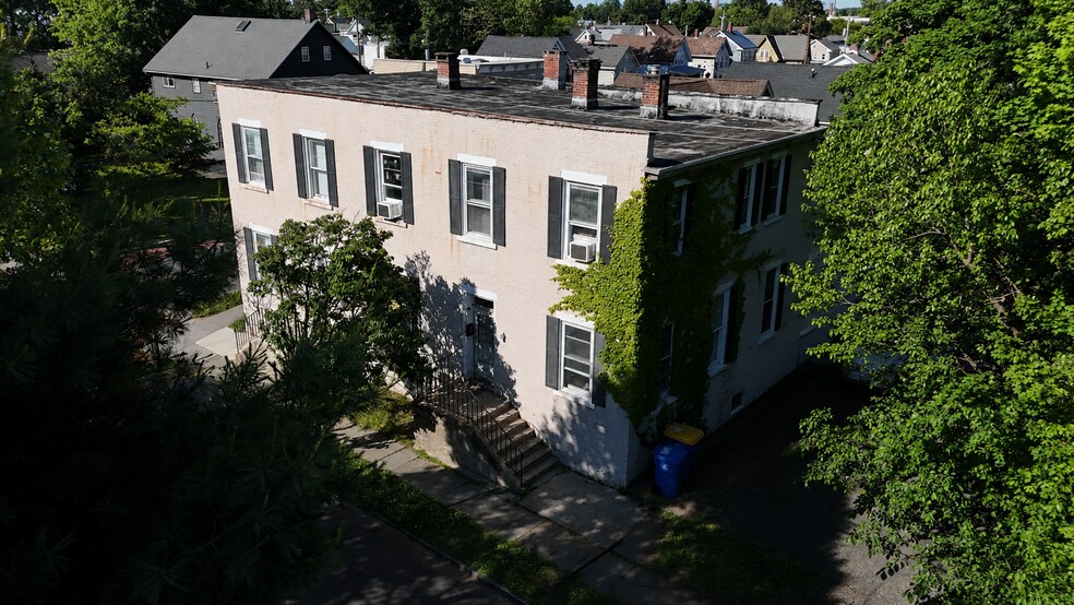 86-90 Pine St, Kingston, NY à vendre - Photo du bâtiment - Image 3 de 8