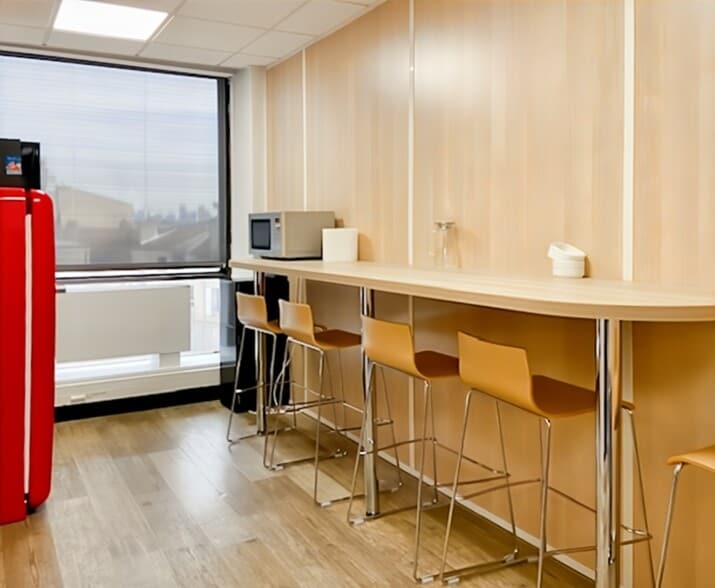 Bureau dans Saint-Cloud à vendre - Photo intérieure - Image 3 de 7