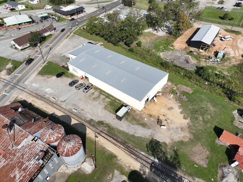 201 Johnson St, Statesboro, GA for lease - Building Photo - Image 2 of 9