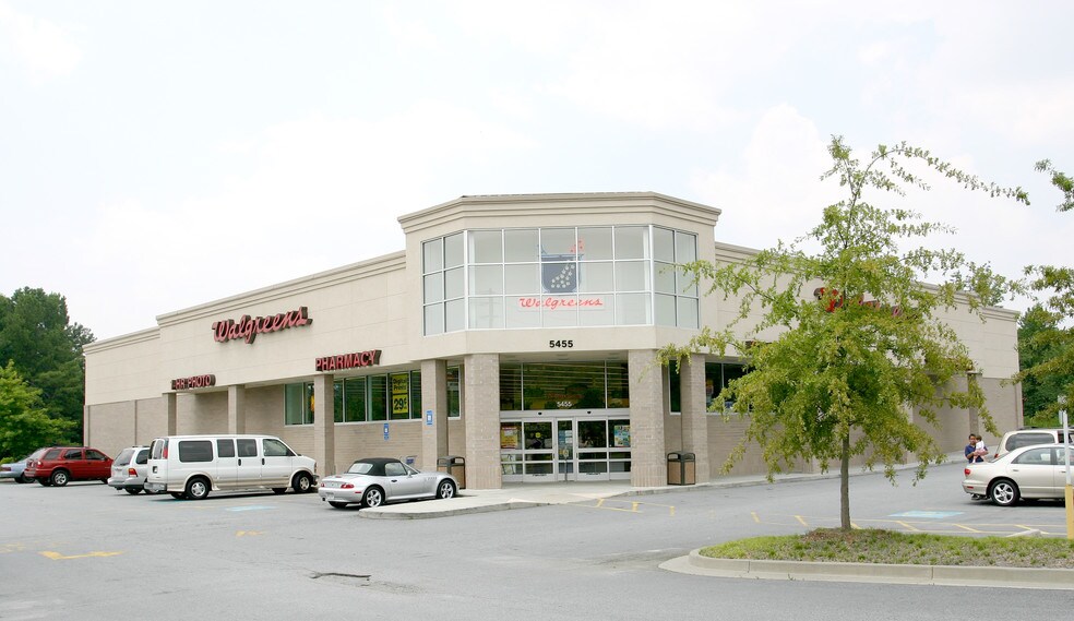 5455 Lawrenceville Hwy NW, Lilburn, GA à louer - Photo du bâtiment - Image 2 de 7
