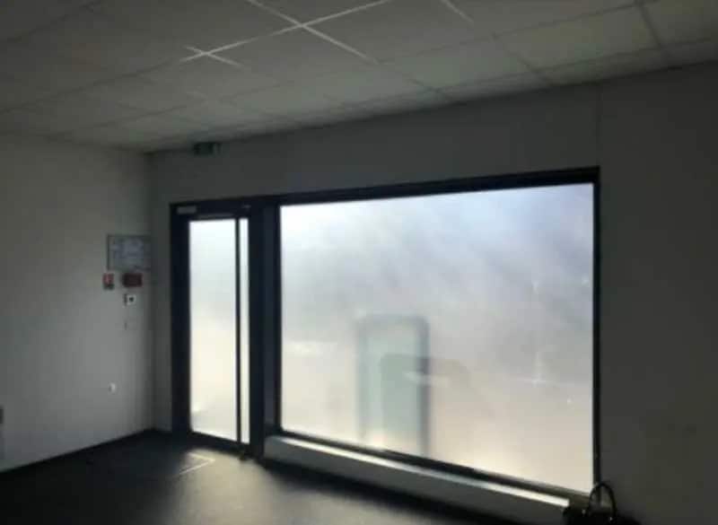 Office in Tremblay-en-France for lease - Building Photo - Image 2 of 6