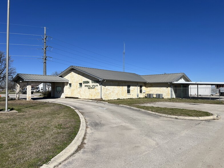 529 S Center St, Marion, TX à vendre - Photo principale - Image 1 de 1